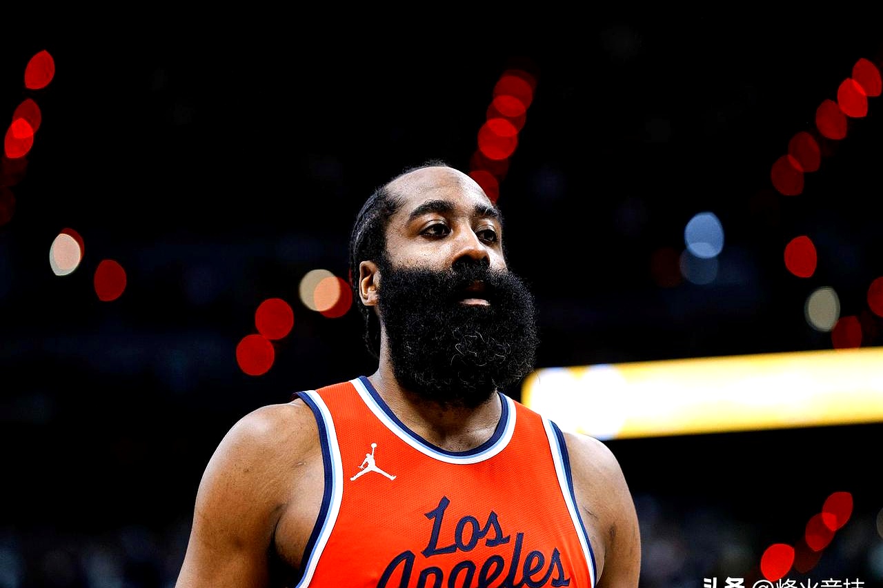 开云体育-哈登遭遇三持续失利，皇家马德里教练压力巨大！