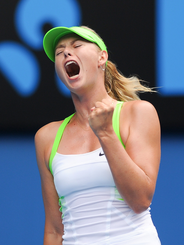 开云-包含莎拉波娃回归赛场，关键助攻首场状态亮眼，老鹰观众沸腾！的词条